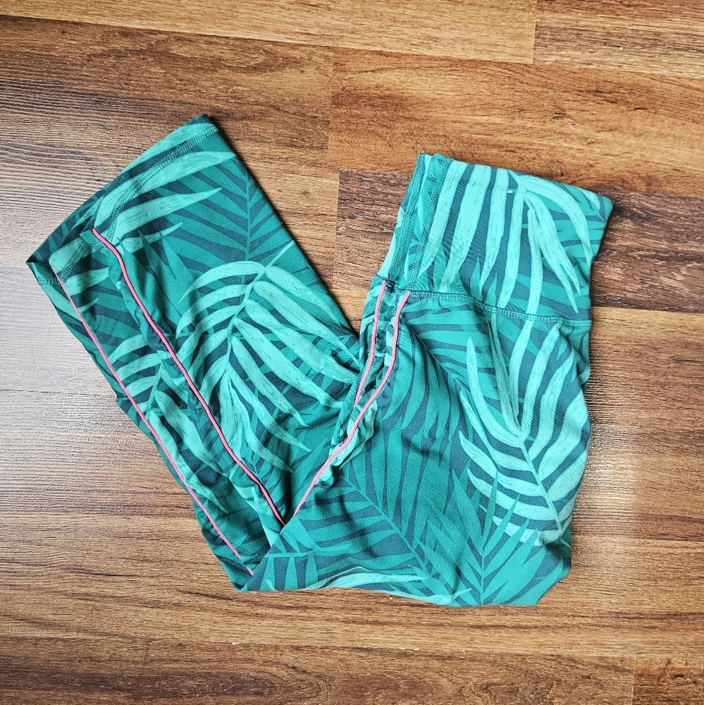 Old Navy Active Crop Pants
